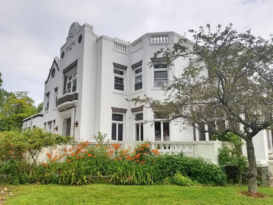 Property building, Garden view