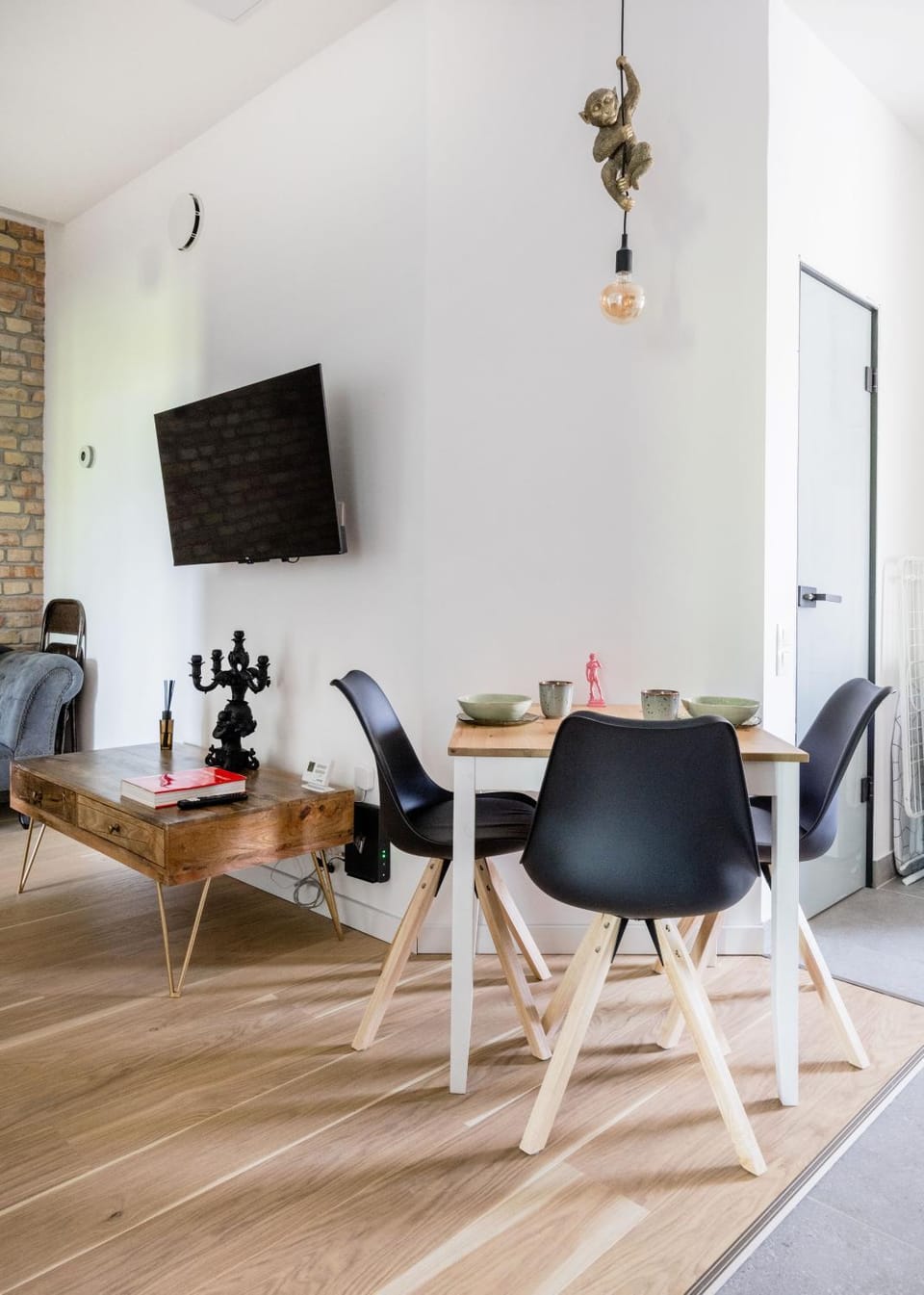 TV and multimedia, Dining area