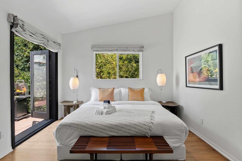 Beverly Grove 2BR Near Melrose Ave by Colby and Conrad House in West Hollywood