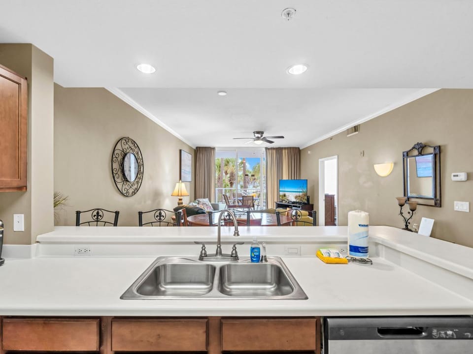 Destin West Sandpiper L-02 near beach sleeps 8 House in Okaloosa Island