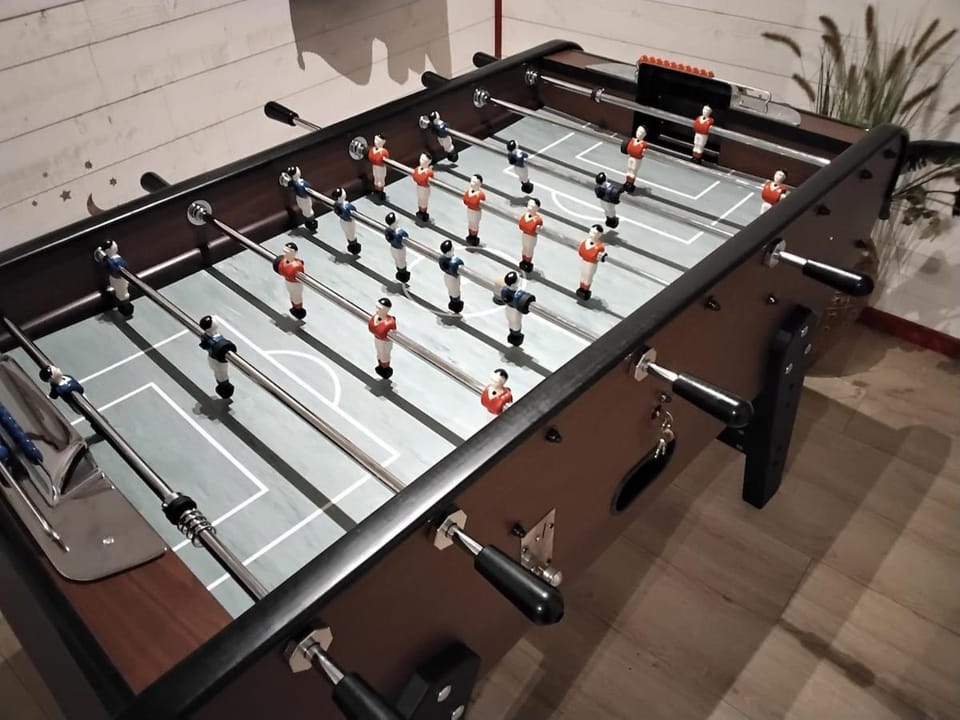 Game Room, Game Room