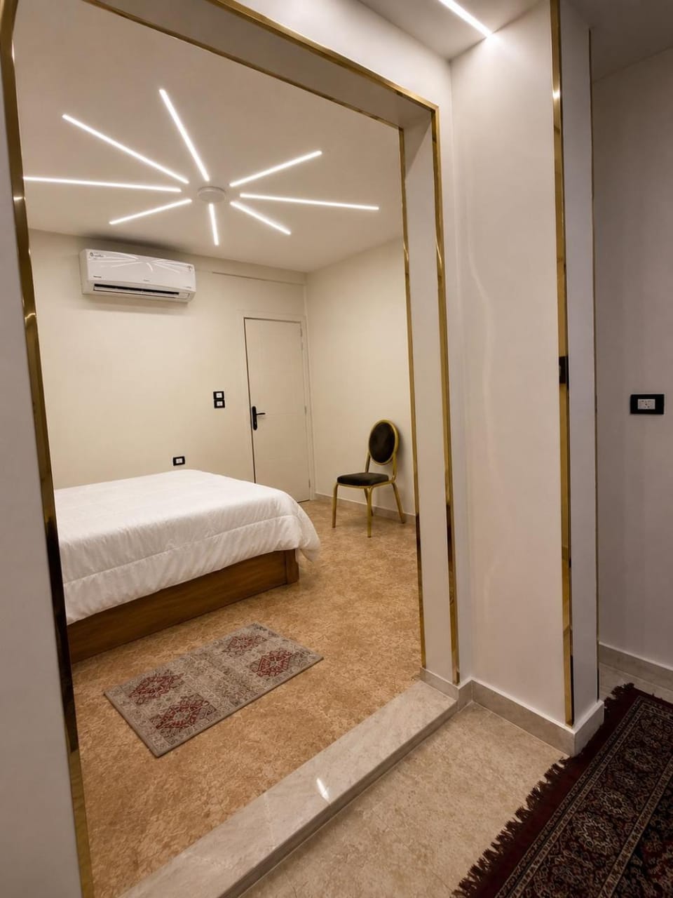 Bed, Photo of the whole room, Bedroom, air conditioner