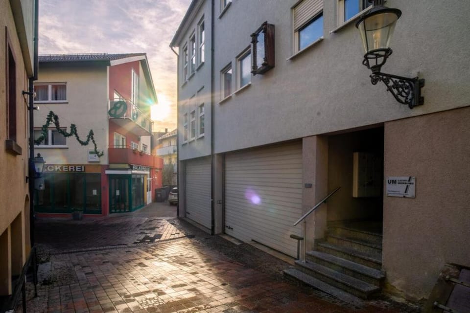 Property building, Neighbourhood