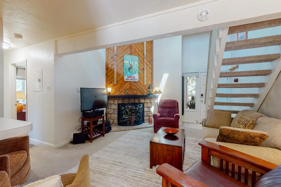 Wren House Comfort - Main Apartment in Vail