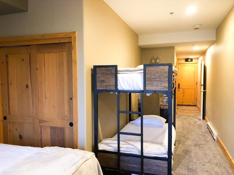 Bear Creek Lodge 301C Hotel Room Hotel in Mountain Village
