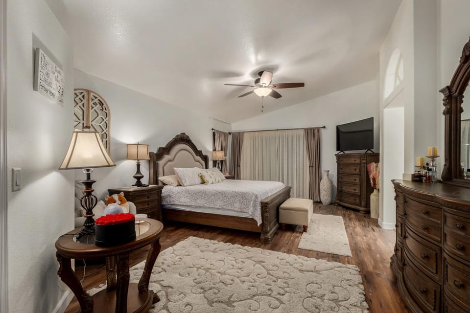 Bed, Bedroom