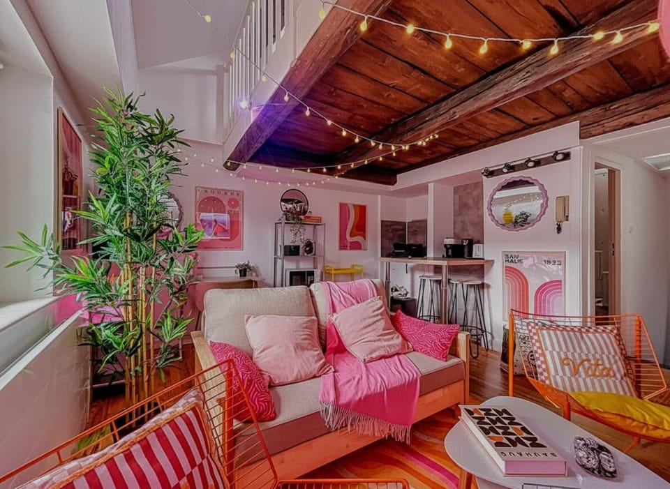 TV and multimedia, Kitchen or kitchenette, Living room, Dining area, Evening entertainment