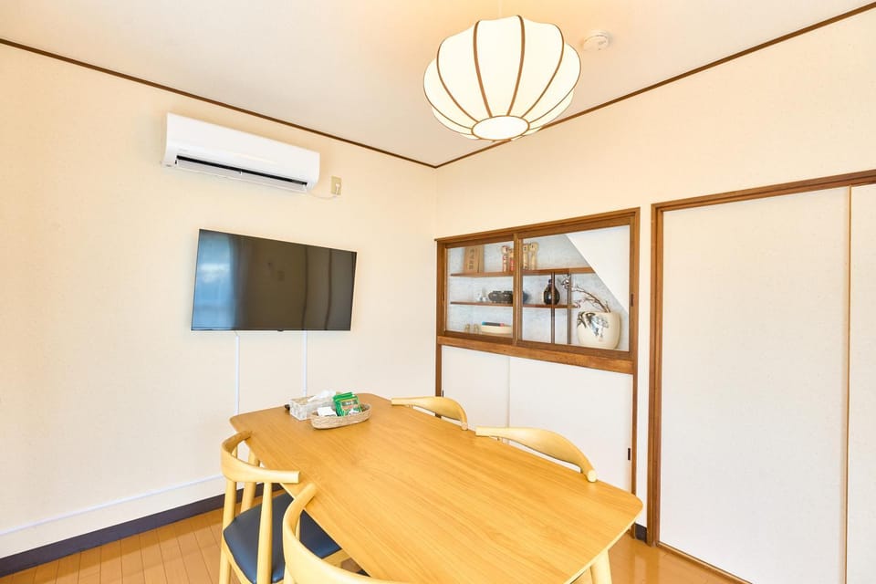 TV and multimedia, Dining area, air conditioner
