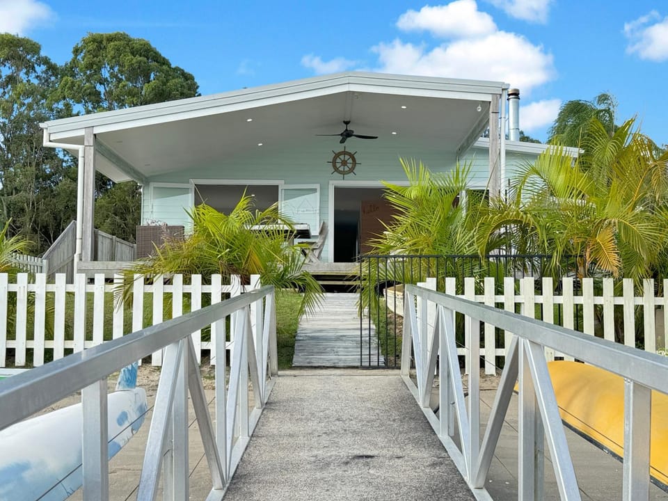 Property building, Patio, Garden, Balcony/Terrace, Garden view