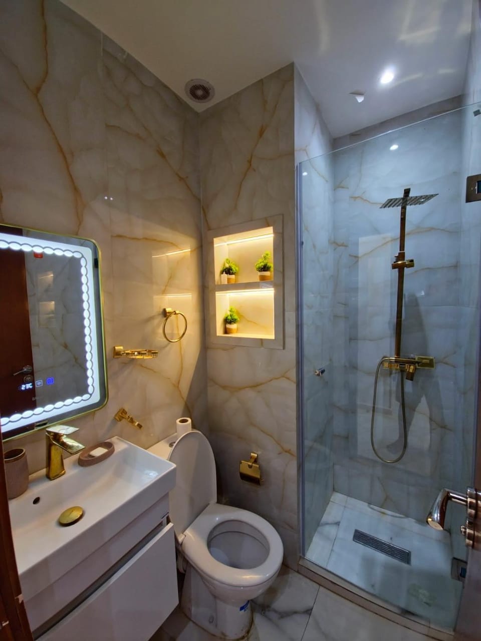 Shower, Toilet, Bathroom