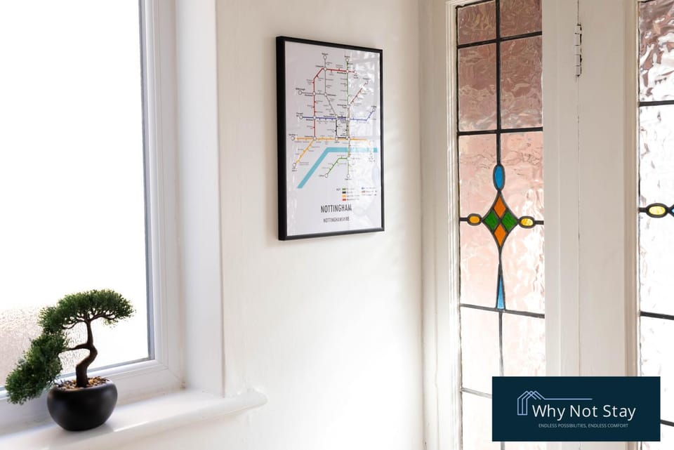 Stylish 5 bed home in Beeston House in Nottingham