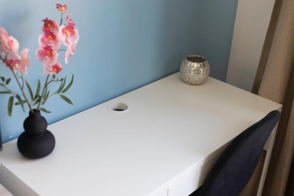 Decorative detail, Seating area