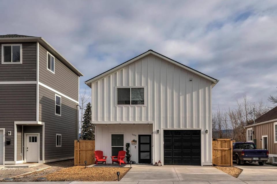 Modern abode in Central Missoula! House in Missoula