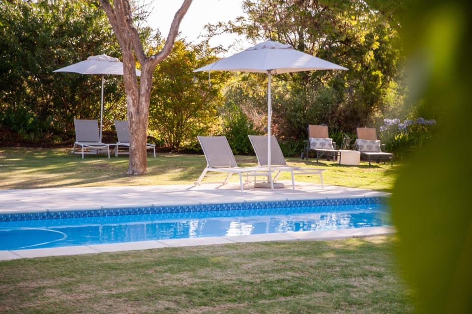 Pool view, Swimming pool, sunbed