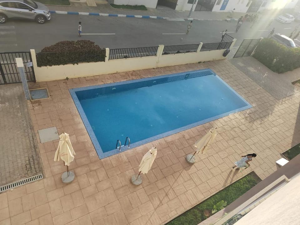 Swimming pool, Swimming pool