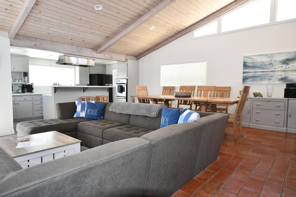Ocean Blue House in Oxnard