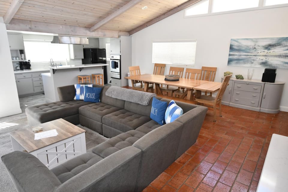 Ocean Blue House in Oxnard