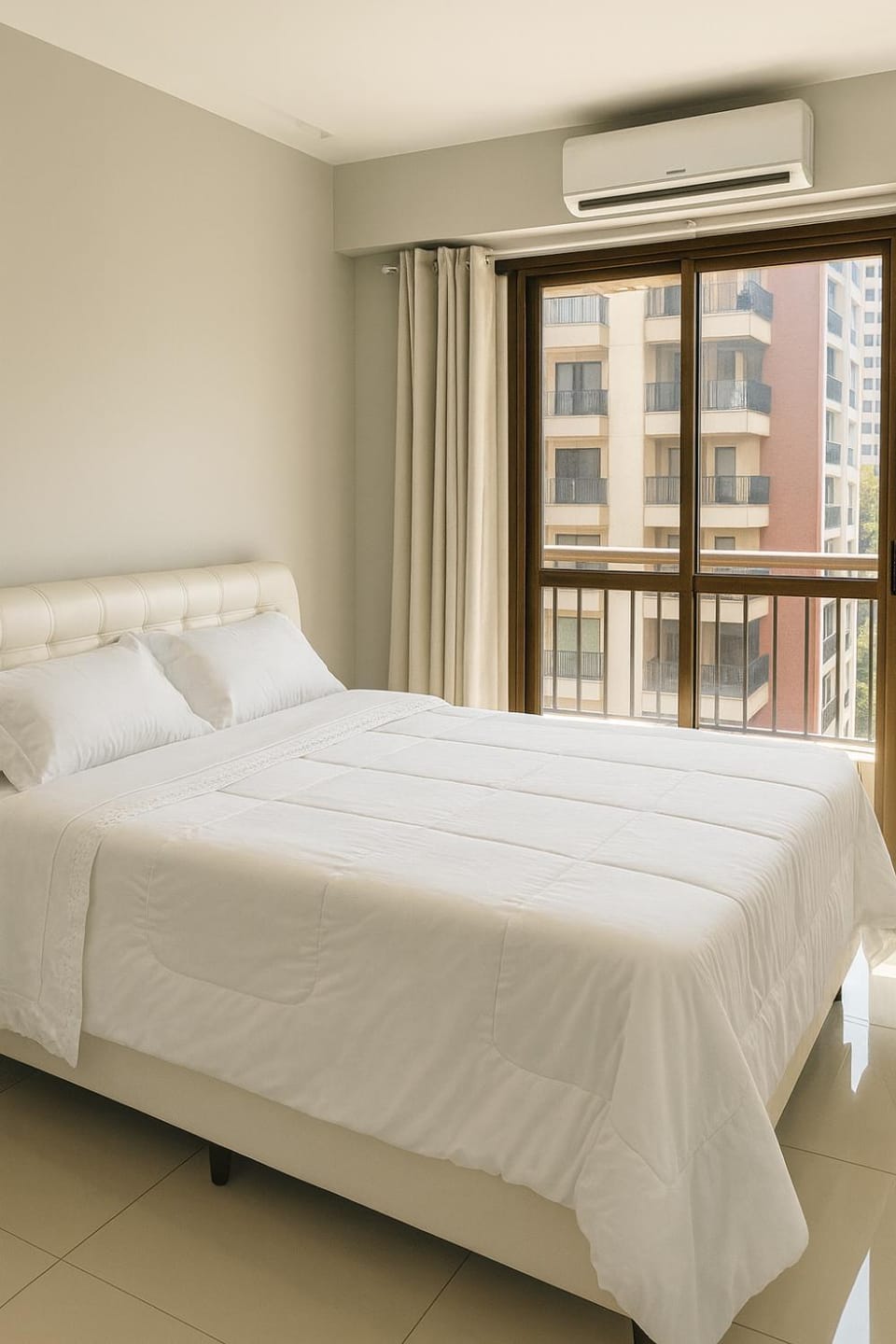 Bed, Photo of the whole room, Bedroom, air conditioner