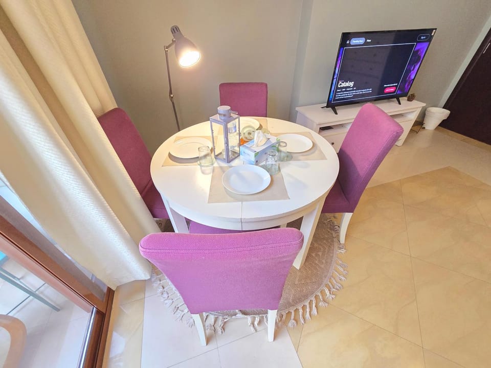 Airy and Bright Near DIFC and the Subway Apartment in Dubai