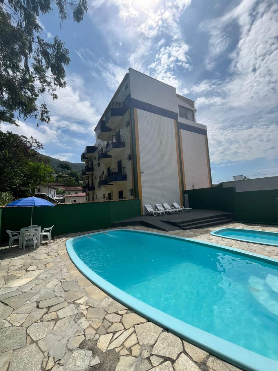 Property building, Natural landscape, Mountain view, Pool view, Swimming pool, sunbed
