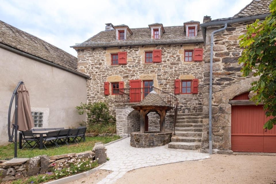 Ensemble maison et grange House in Auvergne-Rhône-Alpes