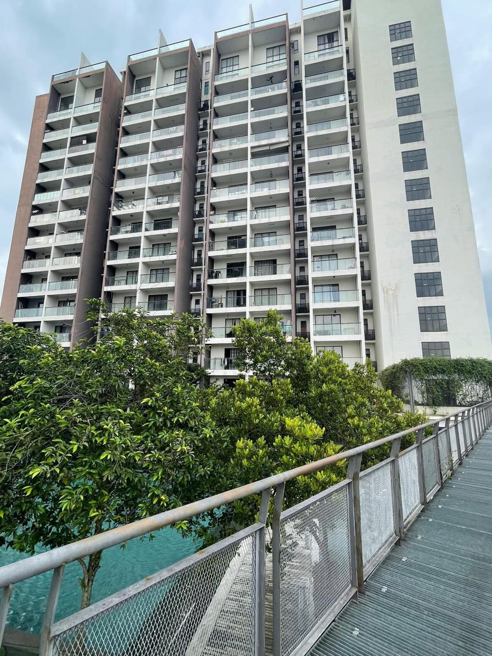 Property building, Day, Balcony/Terrace, Pool view