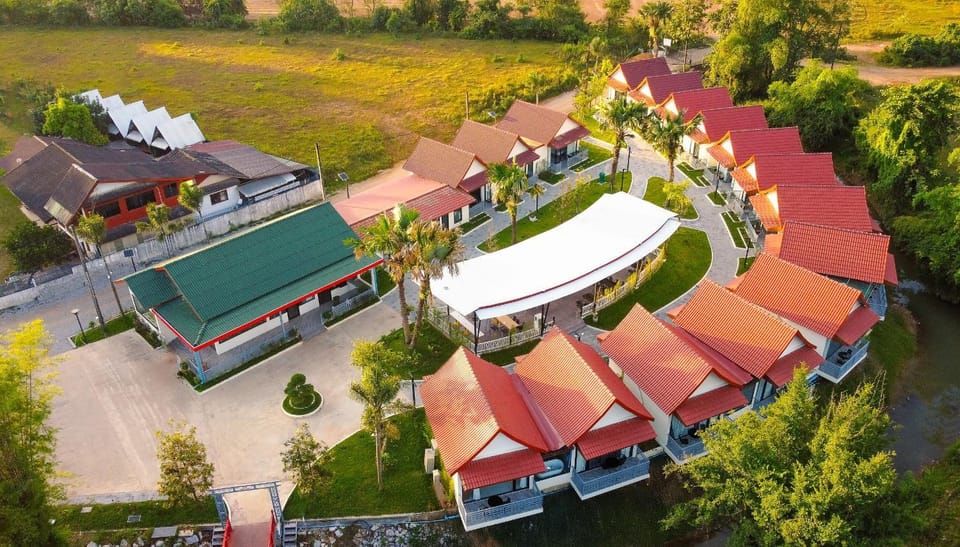 Property building, Day, Neighbourhood, Bird's eye view