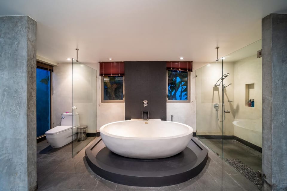 Shower, Toilet, Bathroom, Bath