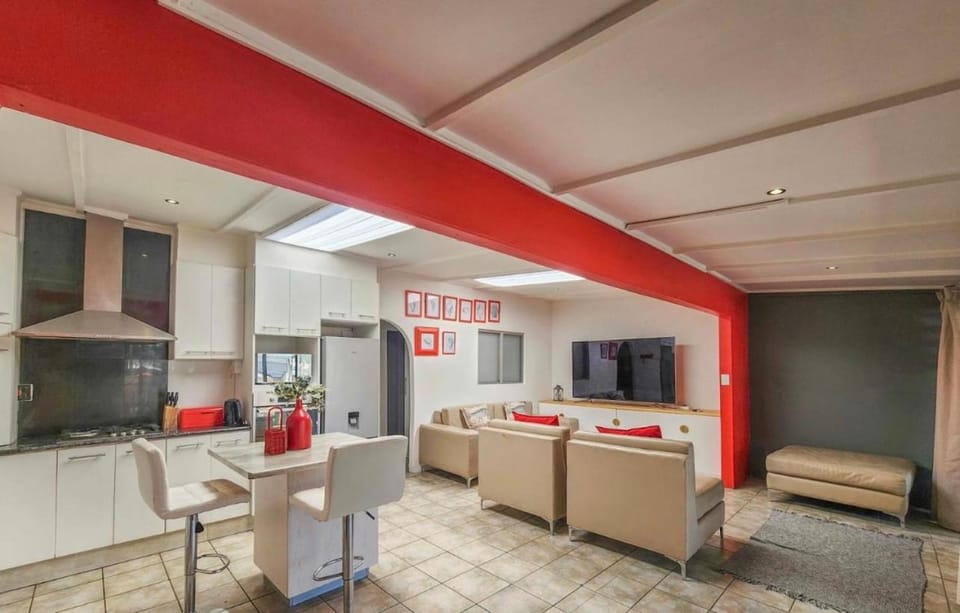 Sealax Cottage Fleurpark House in Cape Town