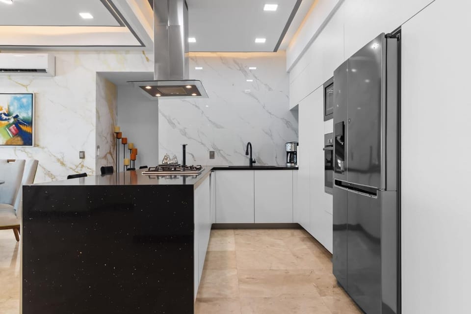 Barlovento Condos - Pools Gym & Oceanfront House in Bucerias