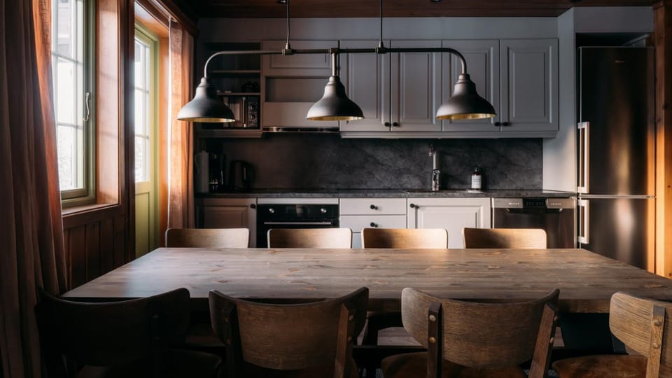 Kitchen or kitchenette