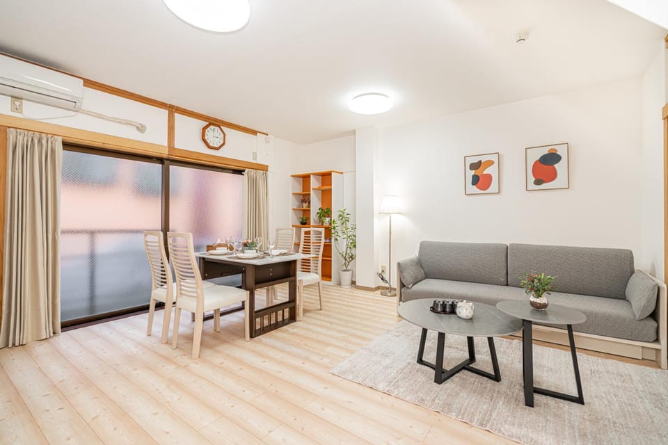 Living room, Seating area, Dining area