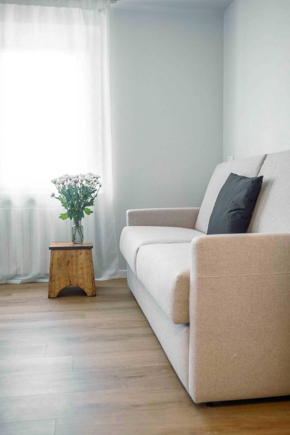 Bed, Living room