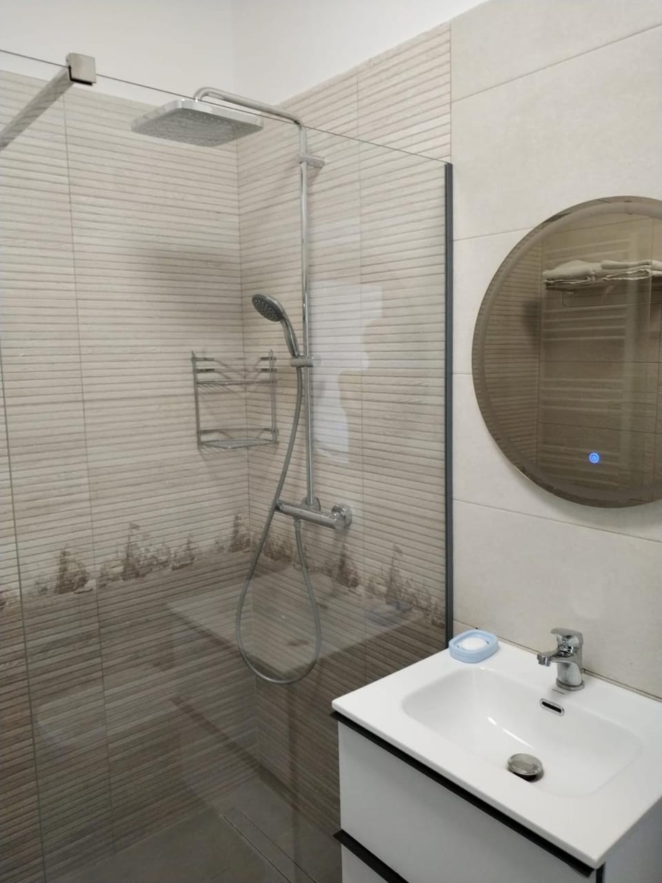 Shower, Bathroom, towels