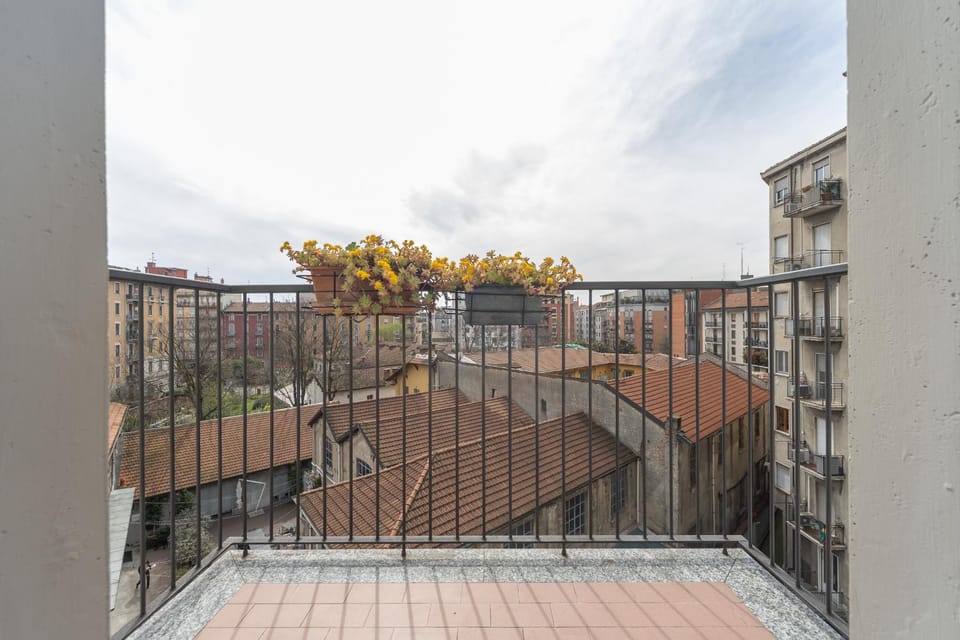 Stylish Porta Romana Apartment with terrace Apartment in Milan