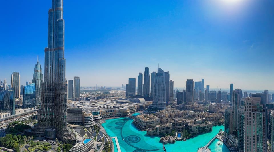 GRANDE RESIDENCES with a direct Burj Khalifa view and Private Fountain Show at 62nd floor with DXB AIRPORT VIP Shuttle option for 8 guests Apartment in Dubai