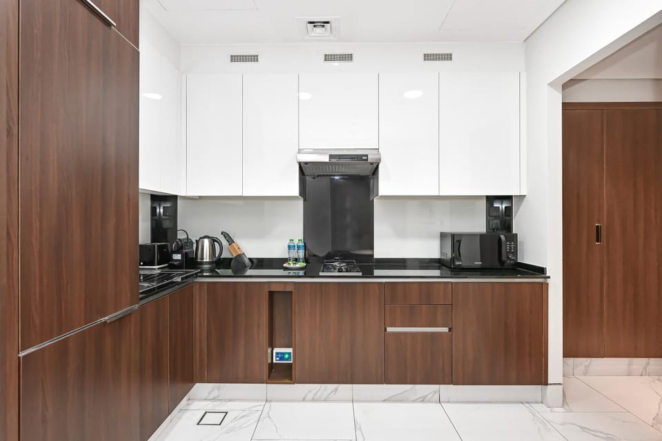 Coffee/tea facilities, Kitchen or kitchenette, microwave, stove, toaster