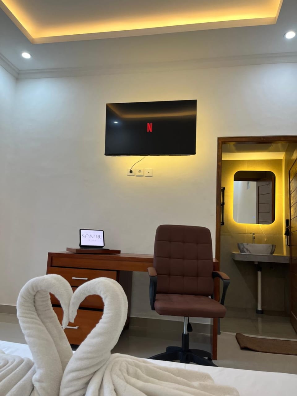 Communal lounge/ TV room, TV and multimedia, Seating area