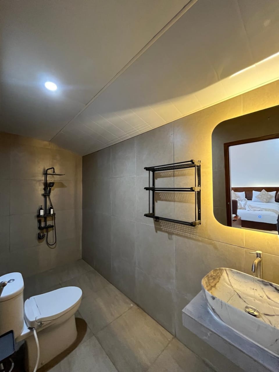 Shower, Toilet, Bathroom, towels