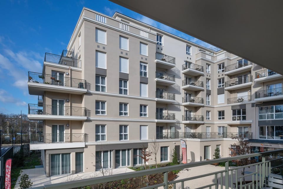 DOMITYS - Les Canotiers Apartment hotel in Île-de-France