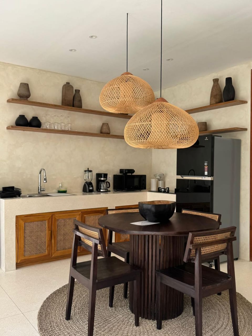 Coffee/tea facilities, Kitchen or kitchenette, pet friendly, stove