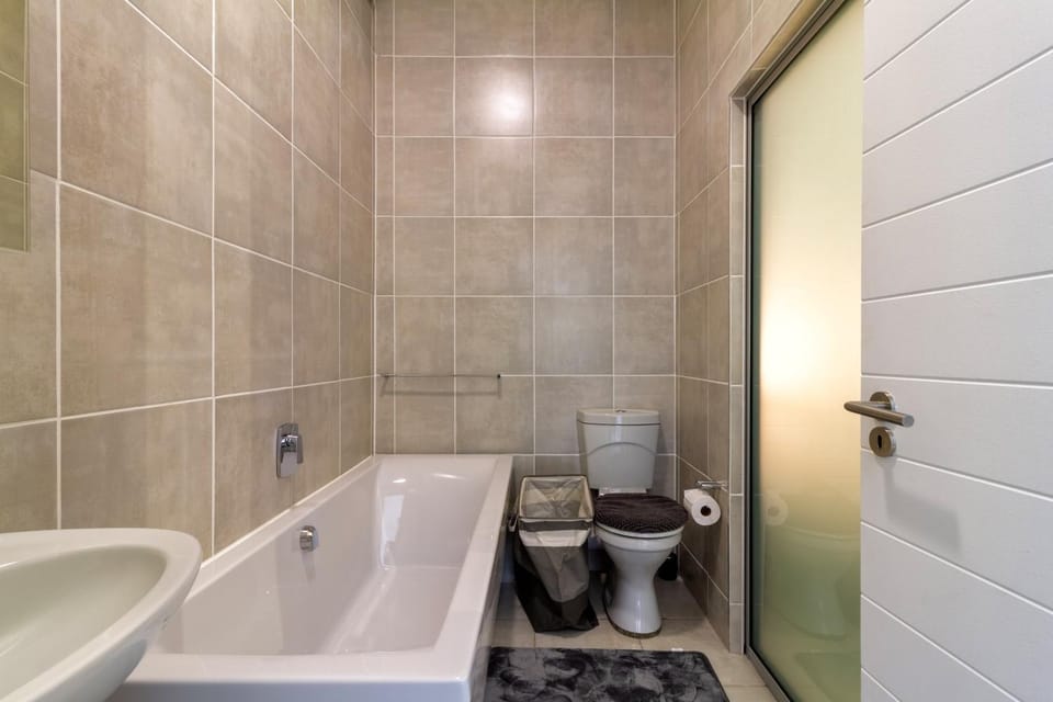 Bathroom, Bath