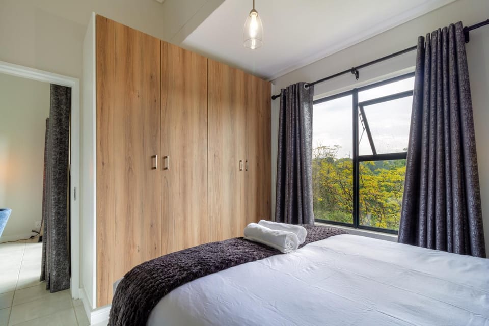 Bedroom, wardrobe