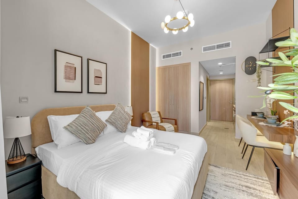 Cozy Luxe Studios in Meydan Apartment in Dubai
