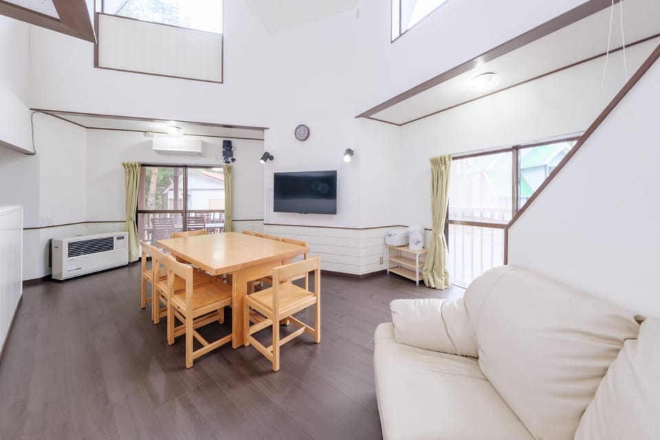 Living room, air conditioner
