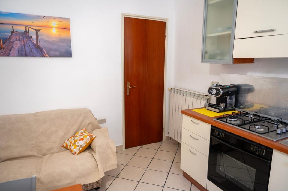 Coffee/tea facilities, Kitchen or kitchenette