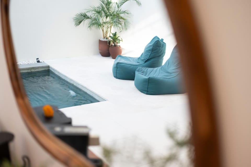 Seating area, Swimming pool
