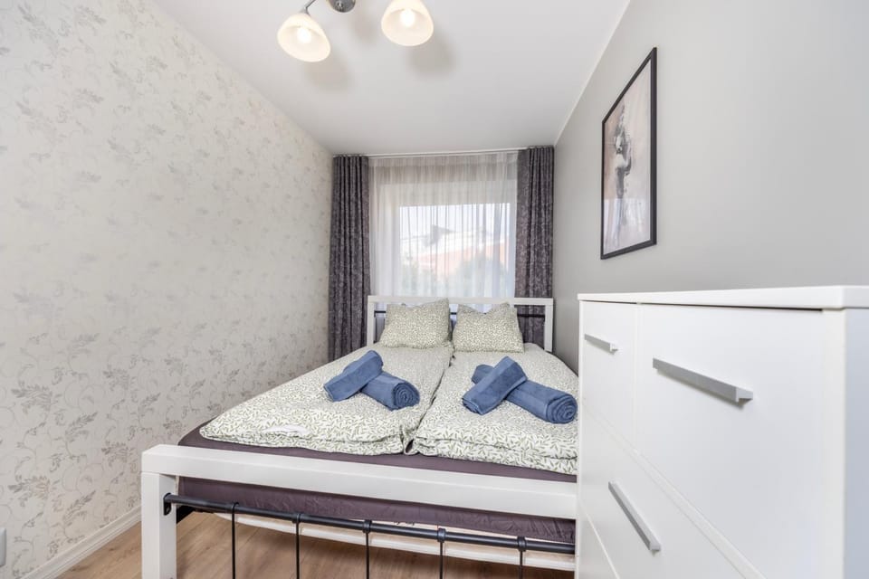Bed, Photo of the whole room, Bedroom, towels, wardrobe
