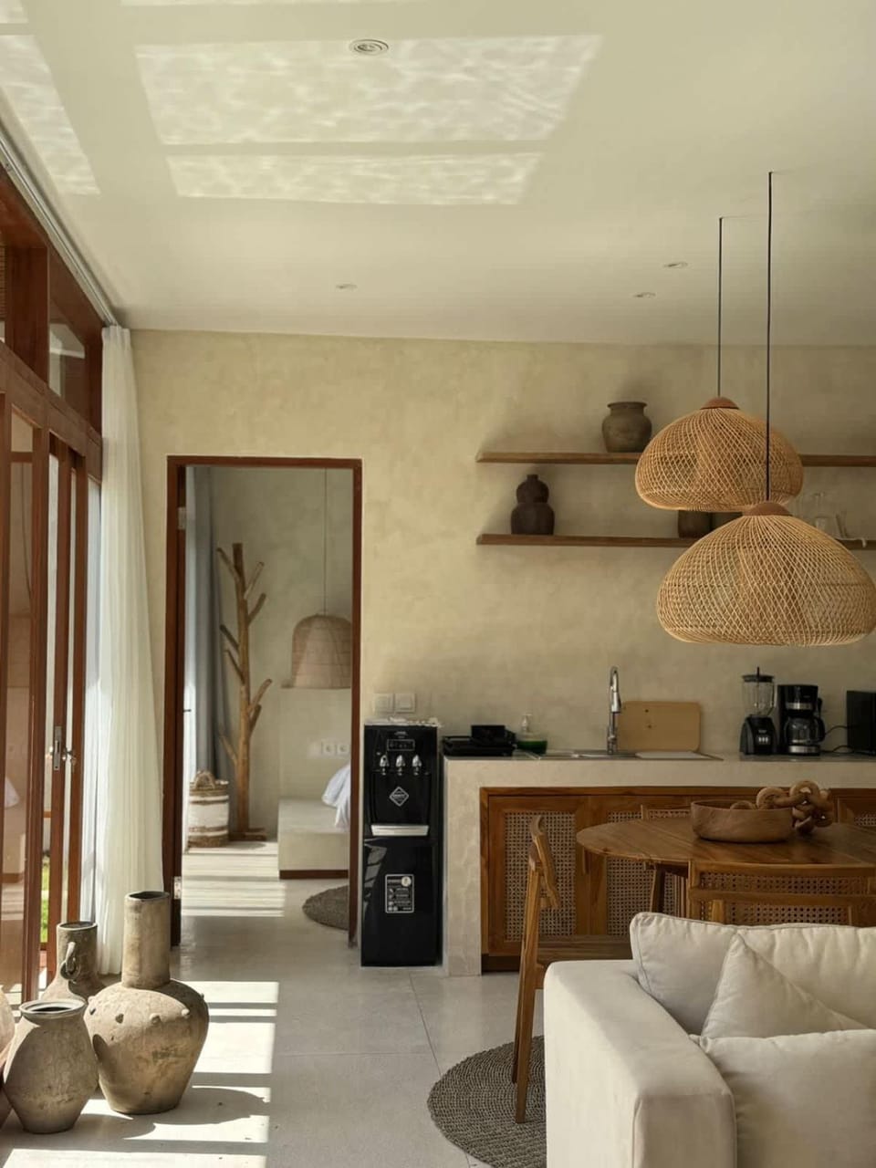 Kitchen or kitchenette, Living room, Seating area