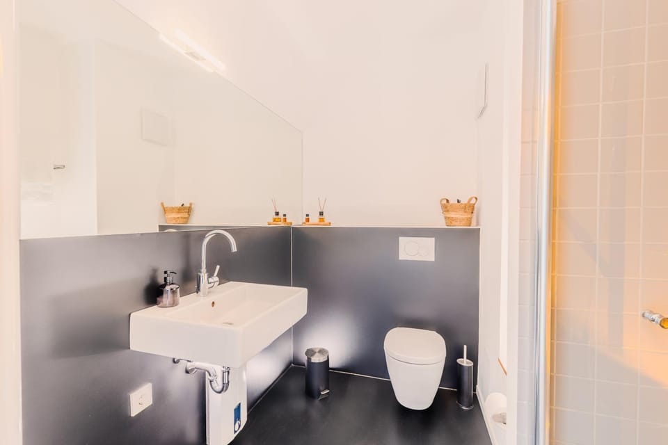 Toilet, Bathroom